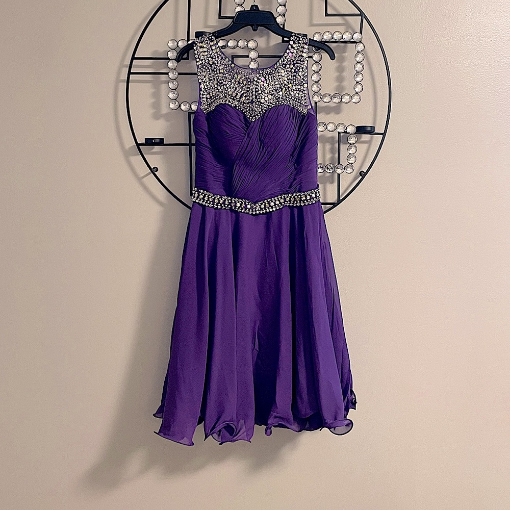 Like New! Purple Prom Semi-Formal Dress size 6 Perfect!